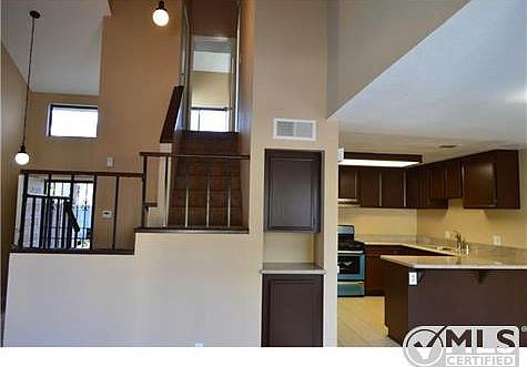 3rd image of 623 Beyer Way Unit 904