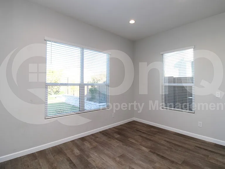 2042 E Dry Wood Rd — Photo 8