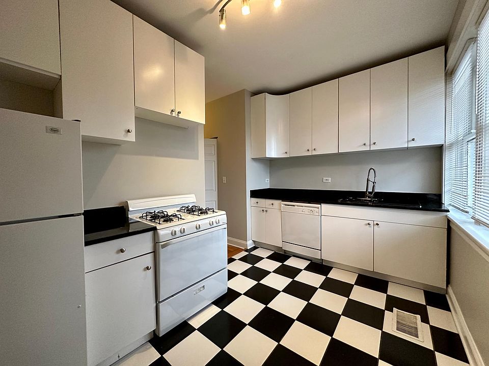 1st image of 2807 N Kedzie Ave #1