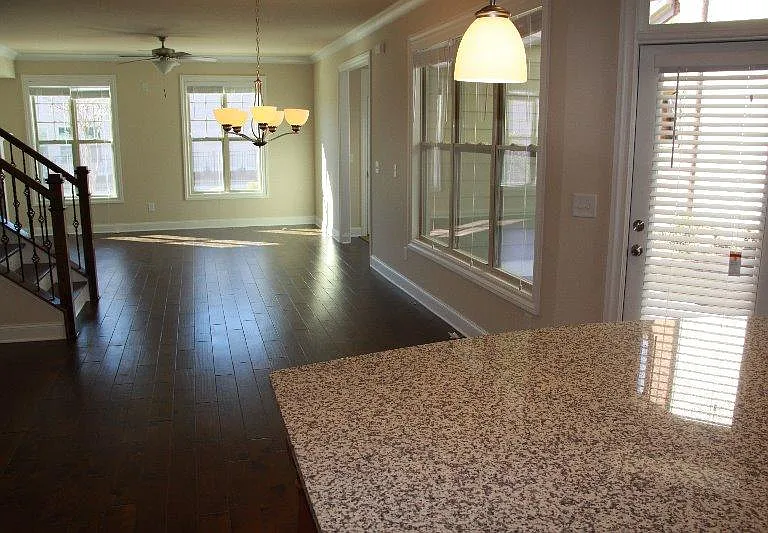 7055 Jamestown Dr — Photo 5