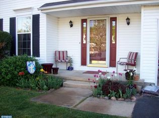 38 Oakview Dr, Newark, DE 19702