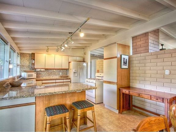 5th image of 3091 Atherton Dr