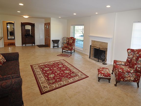 4th image of 1119 Hendrix Ave