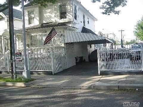 1st image of 10607 142nd St