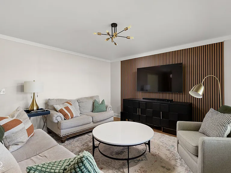 10605 Penn Dr — Photo 5