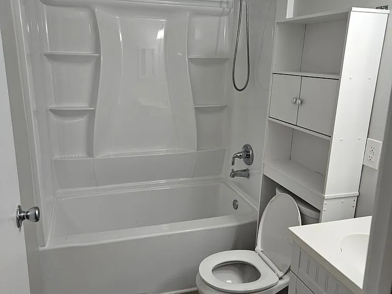 2582 Dayton Ave #B — Photo 11