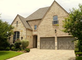 633 Clearwater Dr, Irving, TX 75039