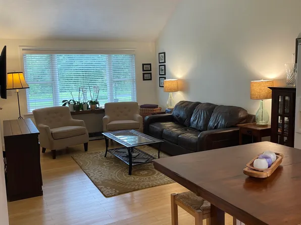 18 Woodside Meadow Road #4, York, ME 03909