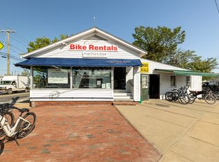 4 Lagoon Pond Rd, Vineyard Haven, MA 02568