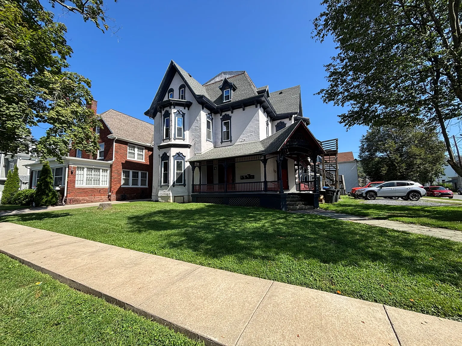 4 bed, 1900 sqft, $1,500 — Photo 2