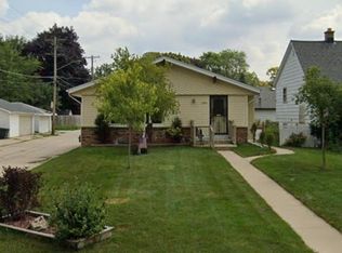 2722 S 112th St, West Allis, WI 53227