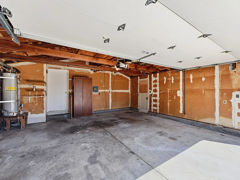 5880 Taormino Ave — Photo 35