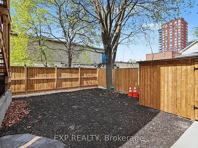 61 Pinehurst Ave #A — Photo 24