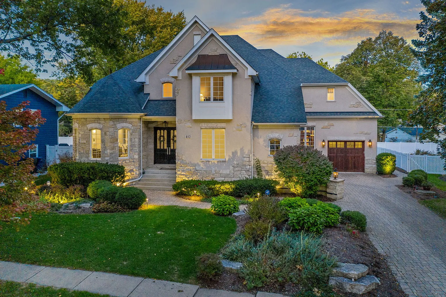 852 Lilac Ln photo 1
