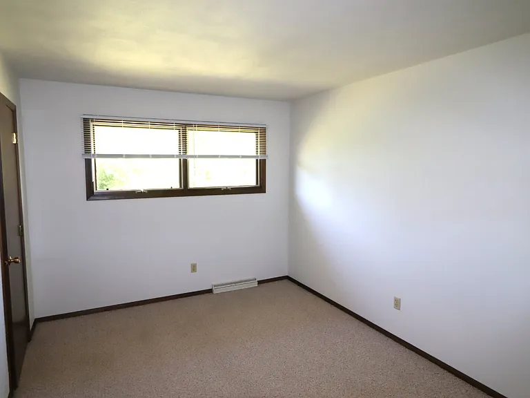 926 E Northwood Dr — Photo 10