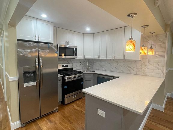 2nd image of 11617 155th St #2
