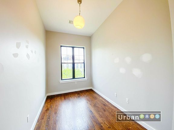 3rd image of 188 Stockholm St APT 3