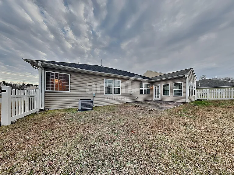 5279 Crosswinds Rd — Photo 20
