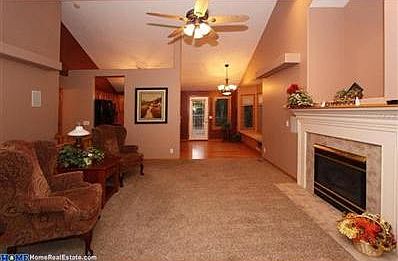 4th image of 824 Karen Dr