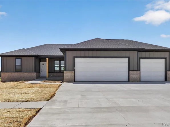 2401 McClellan Blvd, Davison, MI 48423