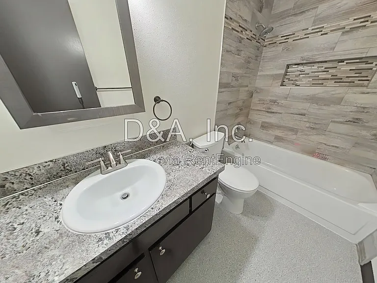 1969 NW Grant Ave #4 — Photo 8