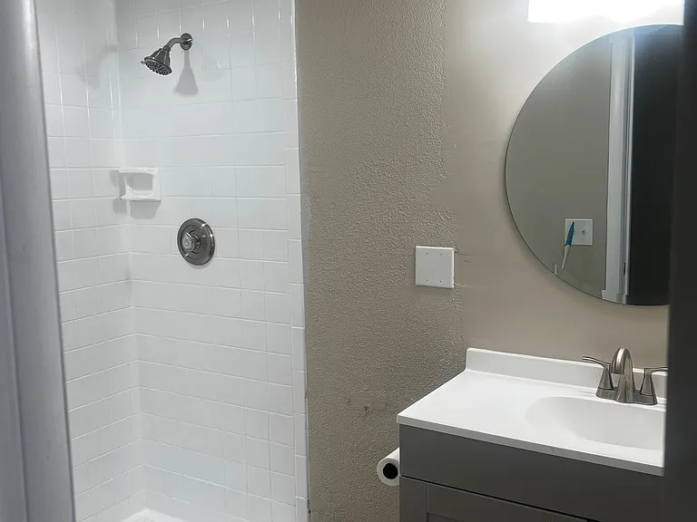 Truman Dr — Photo 2