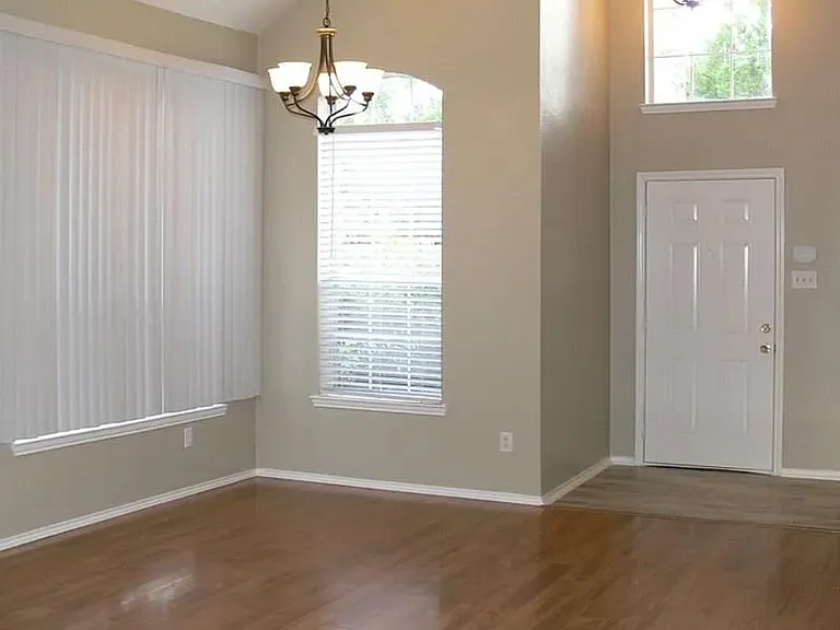 7217 Coverack Dr — Photo 7