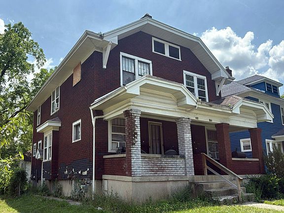 3rd image of 368 Kenwood Ave
