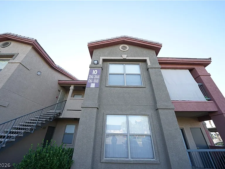 8000 W Badura Ave #1061 — Photo 2