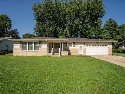1017 N Wenthe Dr, Effingham, IL, 62401