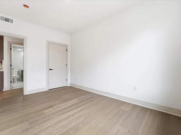 921 Madison Street image 14 of 25