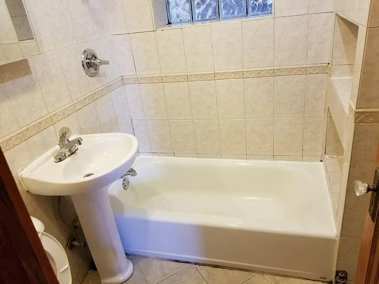 6322 N Mozart St #1 — Photo 8