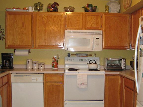 4th image of 200 W Aspen Ct Unit 7