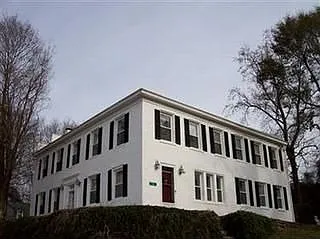 110 Water St photo 1