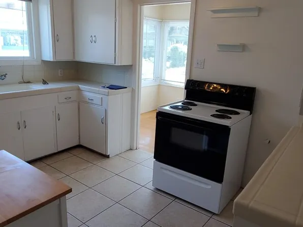 680 Alcatraz Ave, Oakland, CA 94609