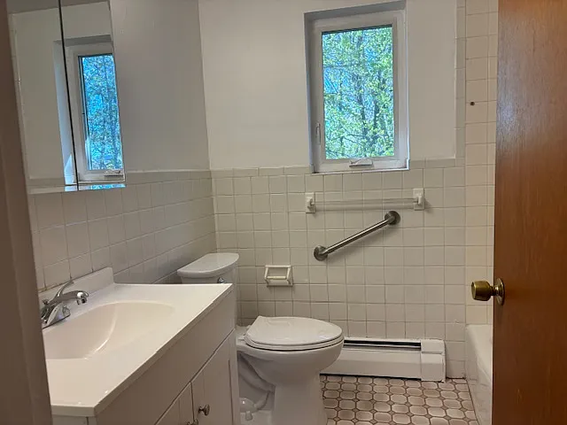 5 Albert Dr #10 — Photo 10