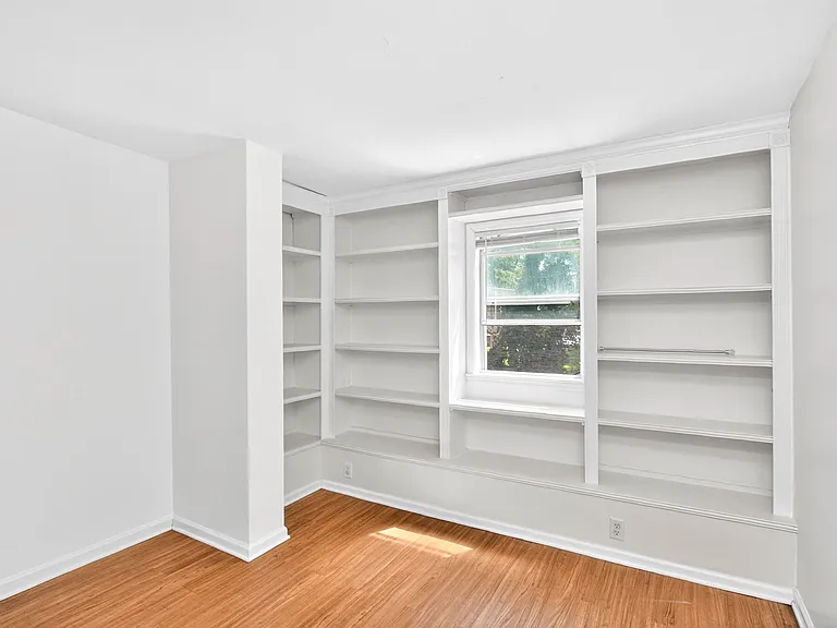 3008 Lakeshore Dr — Photo 29