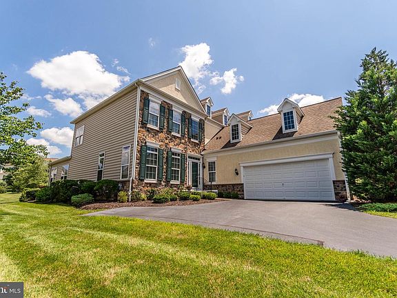 5th image of 805 Grist Mill Ln