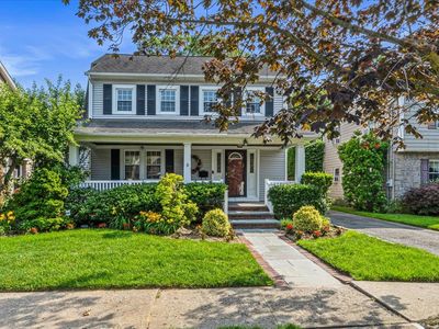 74 Raymond Street, Rockville Centre, NY, 11570