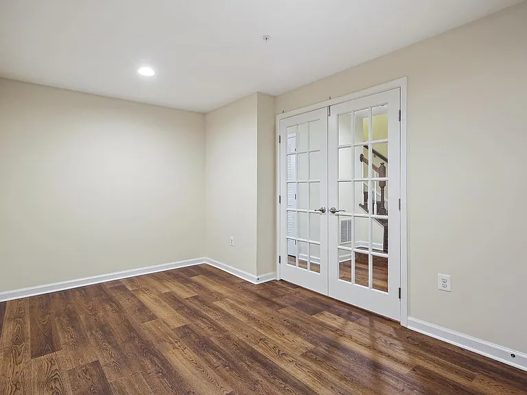 11675 Emerald Green Dr — Photo 10