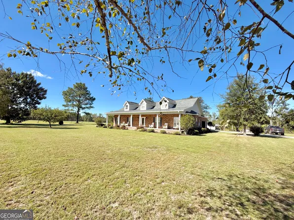 64 Lawton Crosby Rd, Hazlehurst, GA 31539