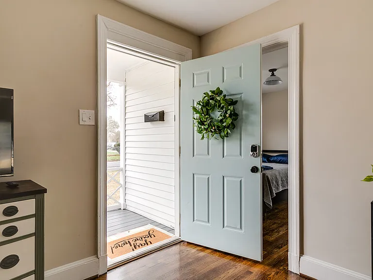 507 Fourqurean Ln — Photo 8