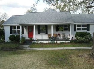 1021 Riverview Dr, Hanahan, SC 29410
