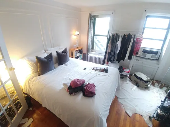 82 E 3rd St APT 3, New York, NY 10003