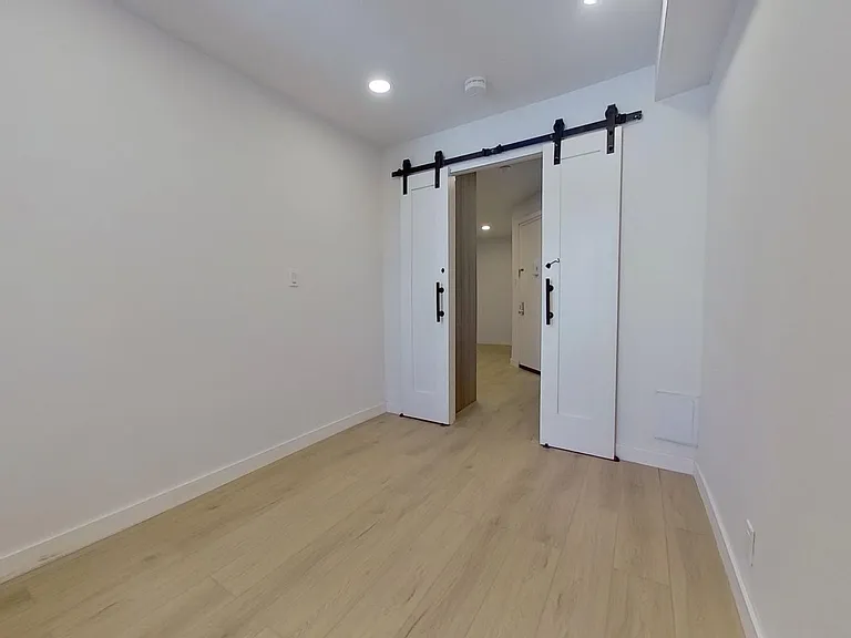 286 Broome St #5 — Photo 8