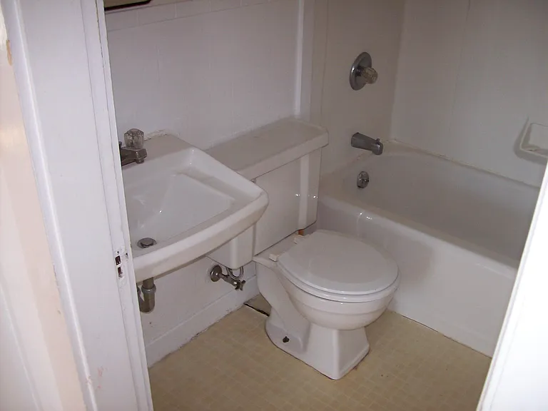 7 Mitchell Pl — Photo 3