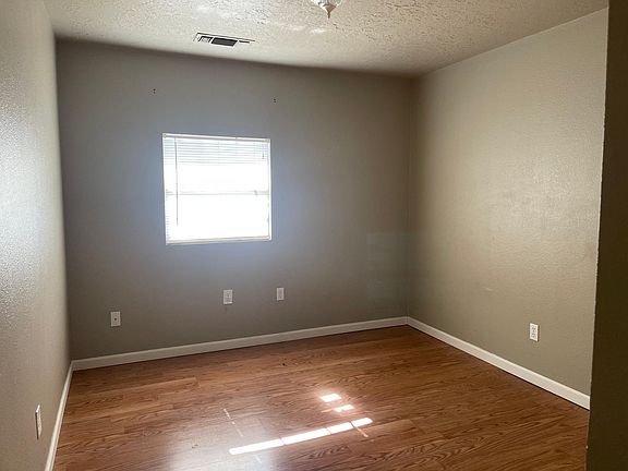 4th image of 1511 N Polk St