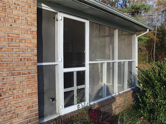 5th image of 9435 Sussex Dr