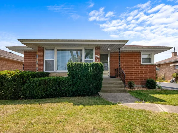 6637 Maple St, Morton Grove, IL 60053