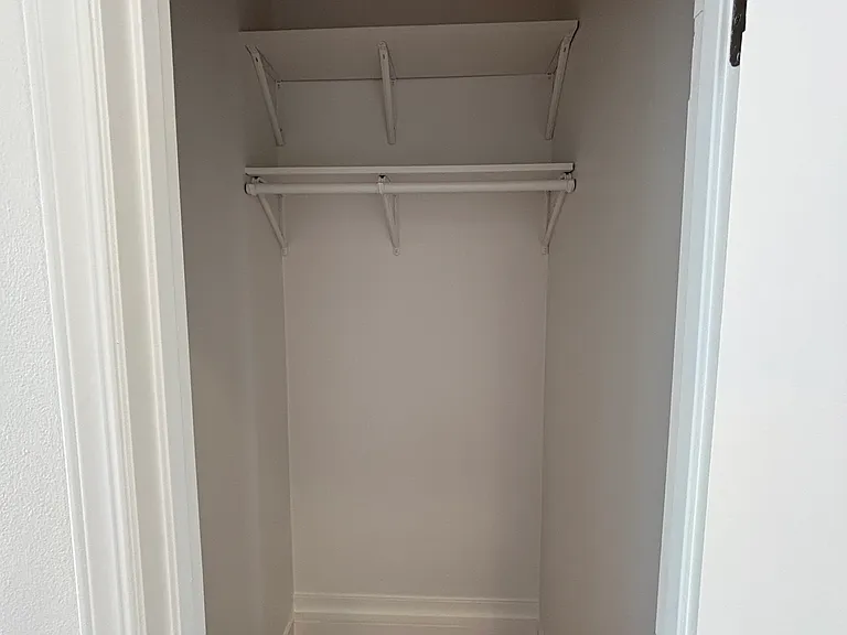 6210 Winona Ave — Photo 14